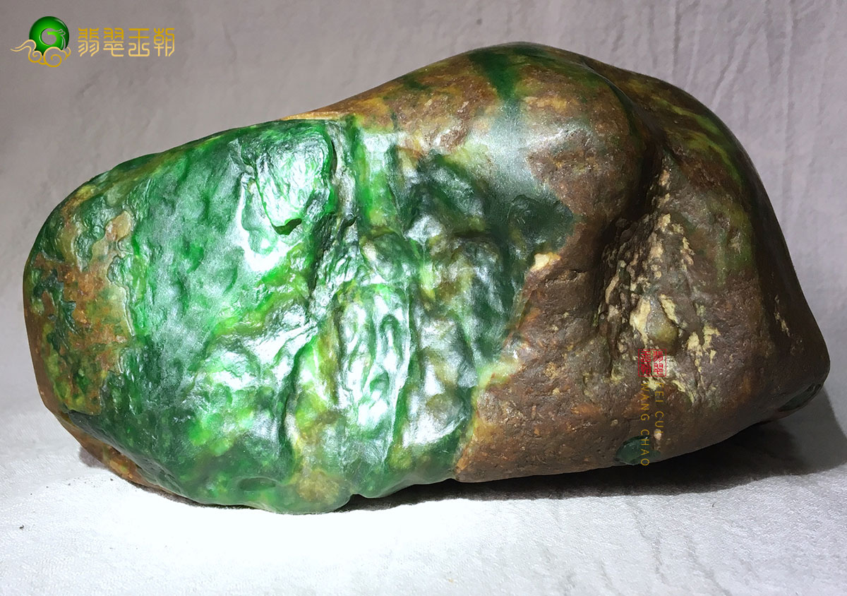 大马坎翡翠原石的皮壳特征表现
